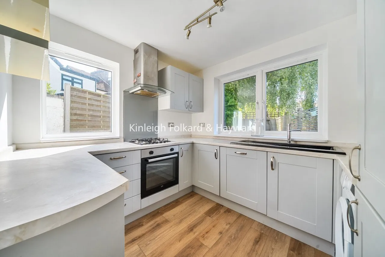 2 bed house to rent — Cowper Road, Bromley, Kent, BR2