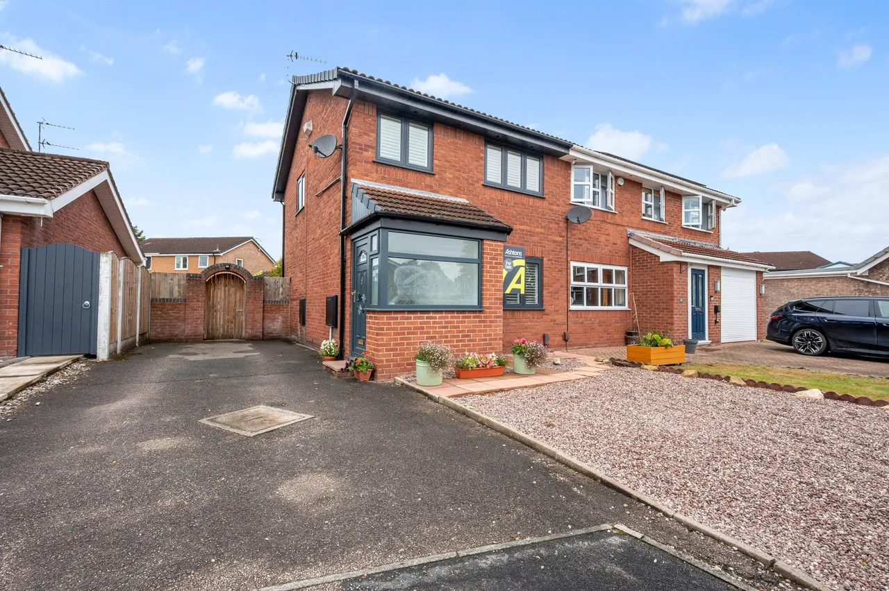 3 bed house for sale — Muirfield Close, Fearnhead, Warrington, Warrington, WA2 0SS