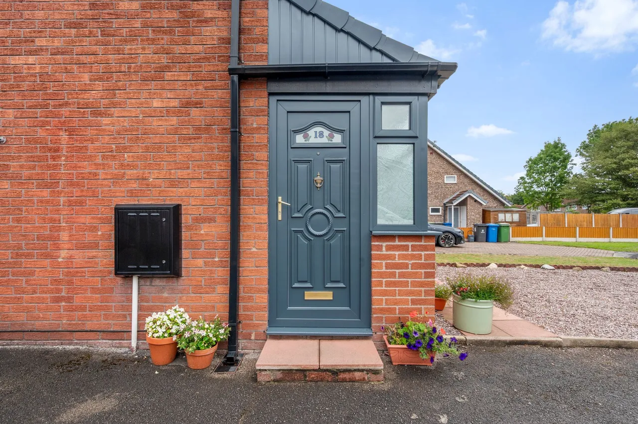 Muirfield Close, Fearnhead, Warrington, Warrington, WA2 0SS, photo 11