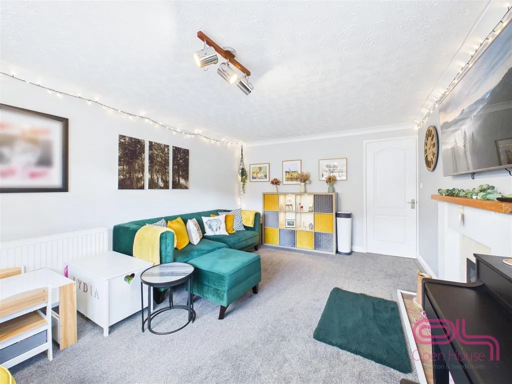 Edgecote Drive, Newhall, DE11, photo 8