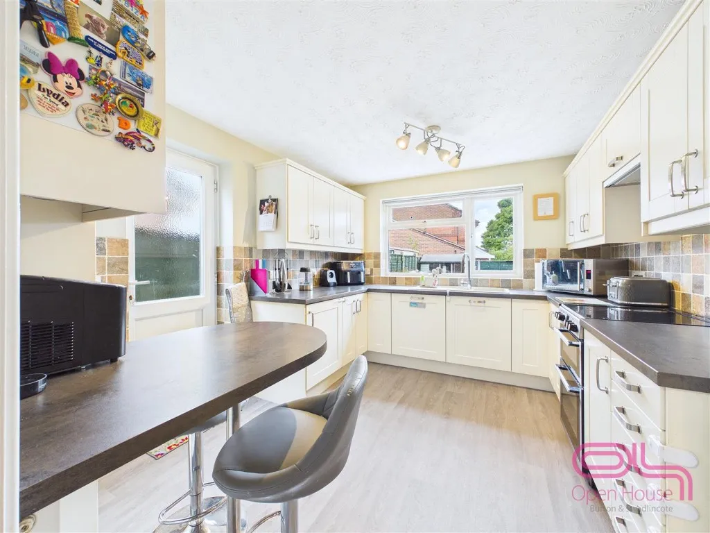 Edgecote Drive, Newhall, DE11, photo 12