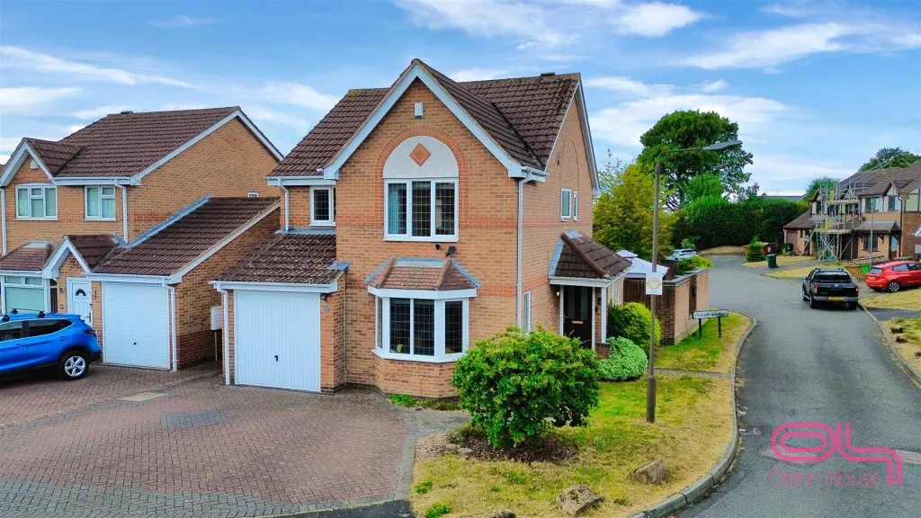 4 bed house for sale, Edgecote Drive, Newhall, DE11
