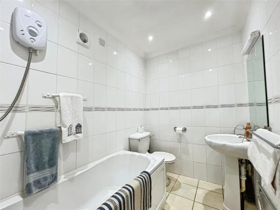 Hope Road, Shanklin, PO37, photo 13