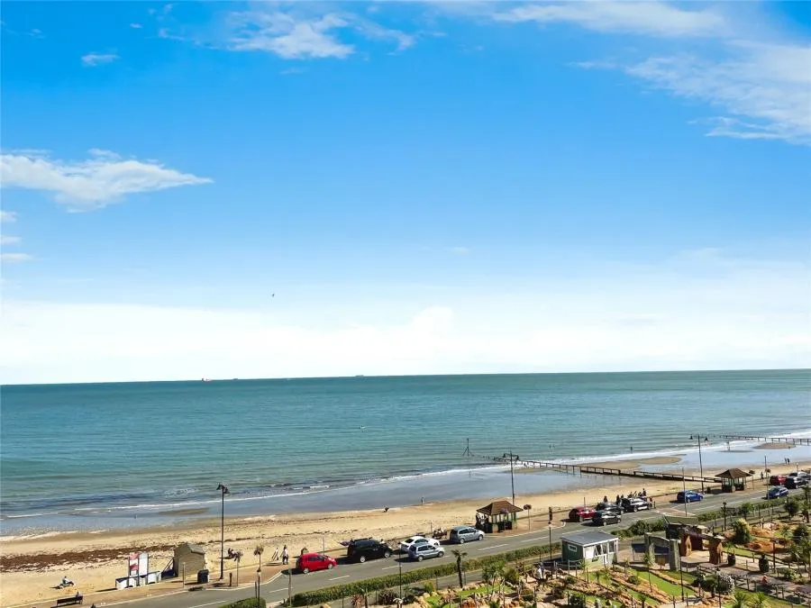 2 bed flat for sale, Hope Road, Shanklin, PO37