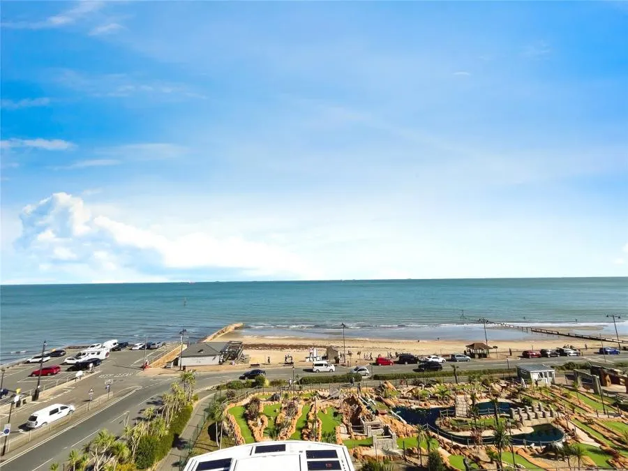 Hope Road, Shanklin, PO37, photo 3