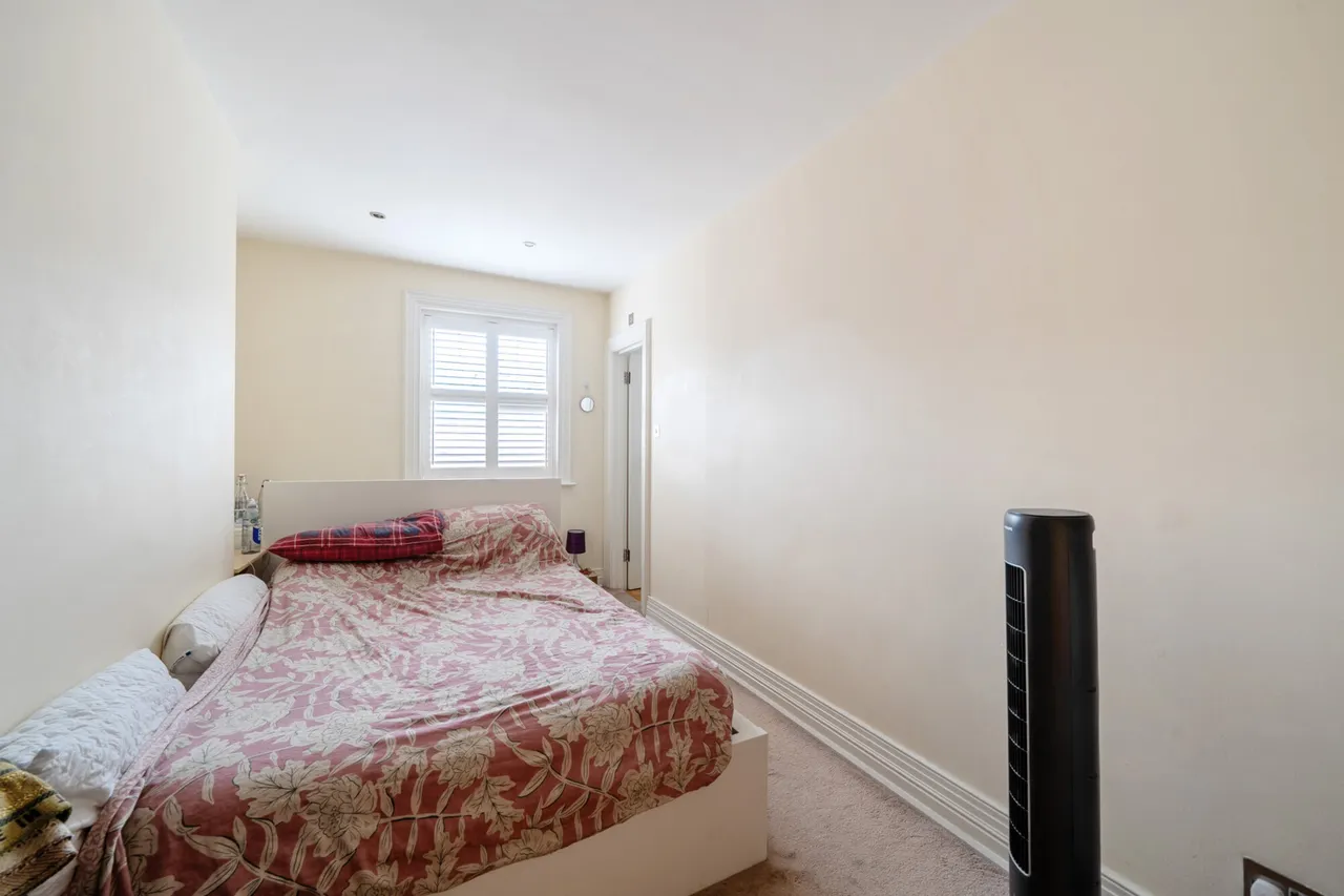 Harlington Road, UB8, photo 7