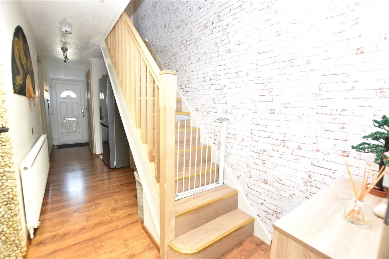 Brookhouse Road, Farnborough, Hampshire, GU14 0DP, photo 8