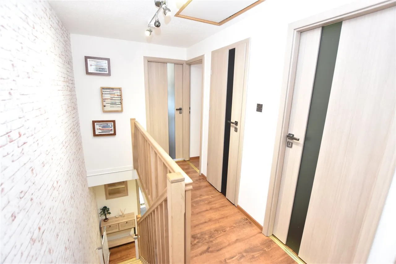 Brookhouse Road, Farnborough, Hampshire, GU14 0DP, photo 15