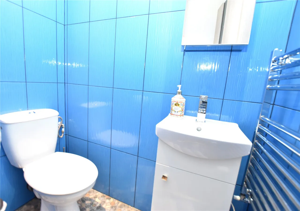 Brookhouse Road, Farnborough, Hampshire, GU14 0DP, photo 13