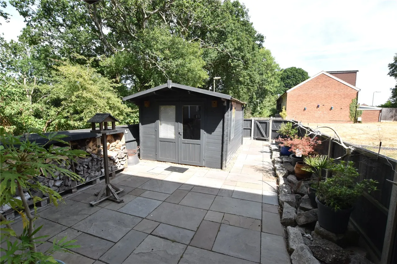 Brookhouse Road, Farnborough, Hampshire, GU14 0DP, photo 19