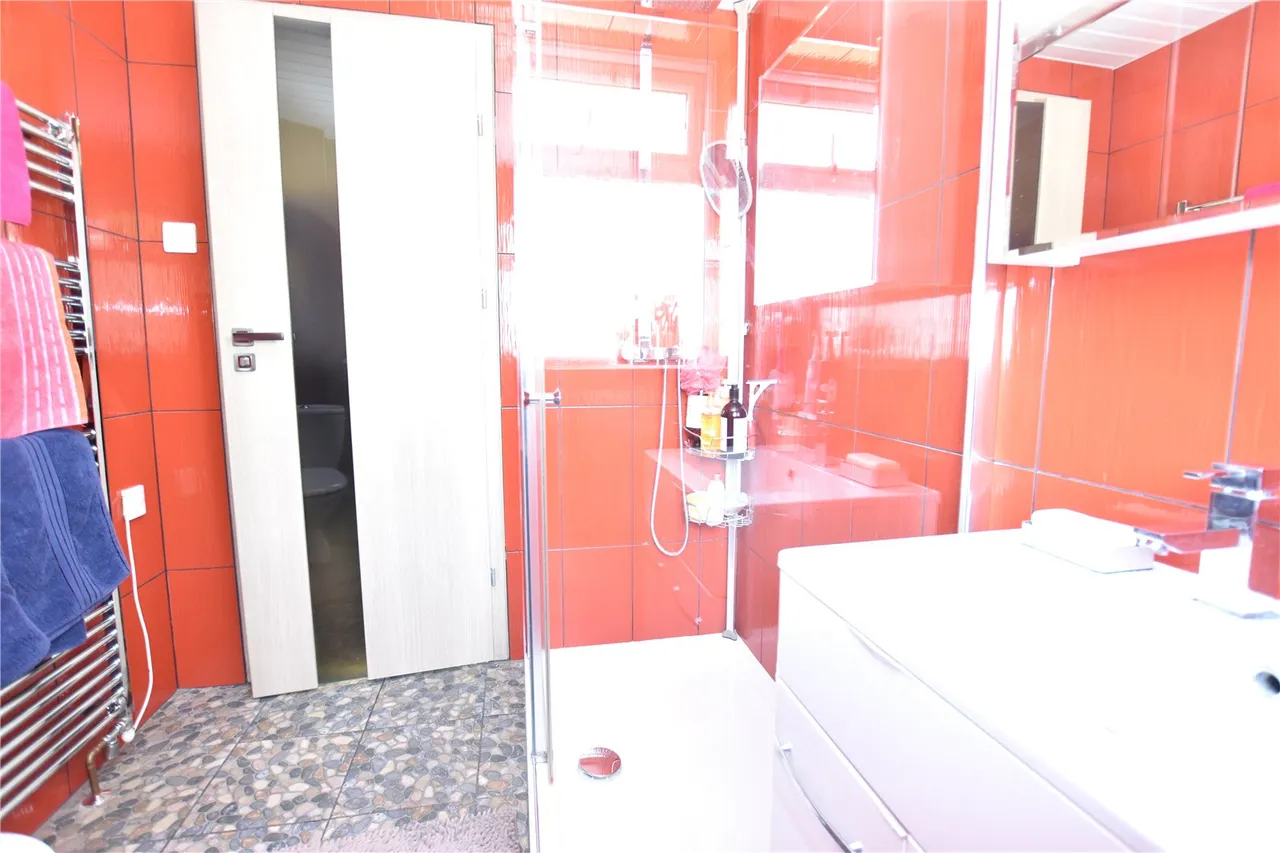 Brookhouse Road, Farnborough, Hampshire, GU14 0DP, photo 14