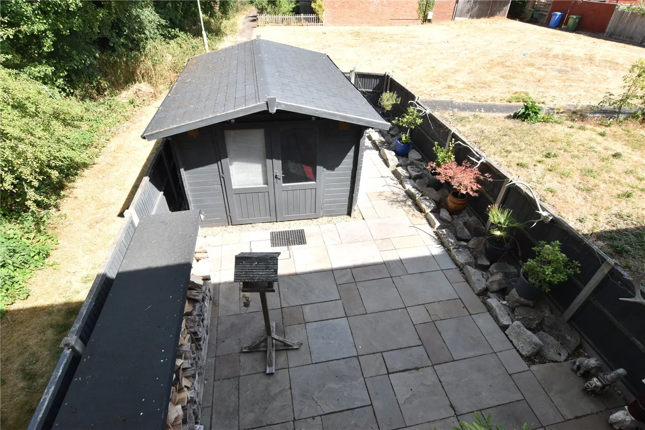 Brookhouse Road, Farnborough, Hampshire, GU14 0DP, photo 18