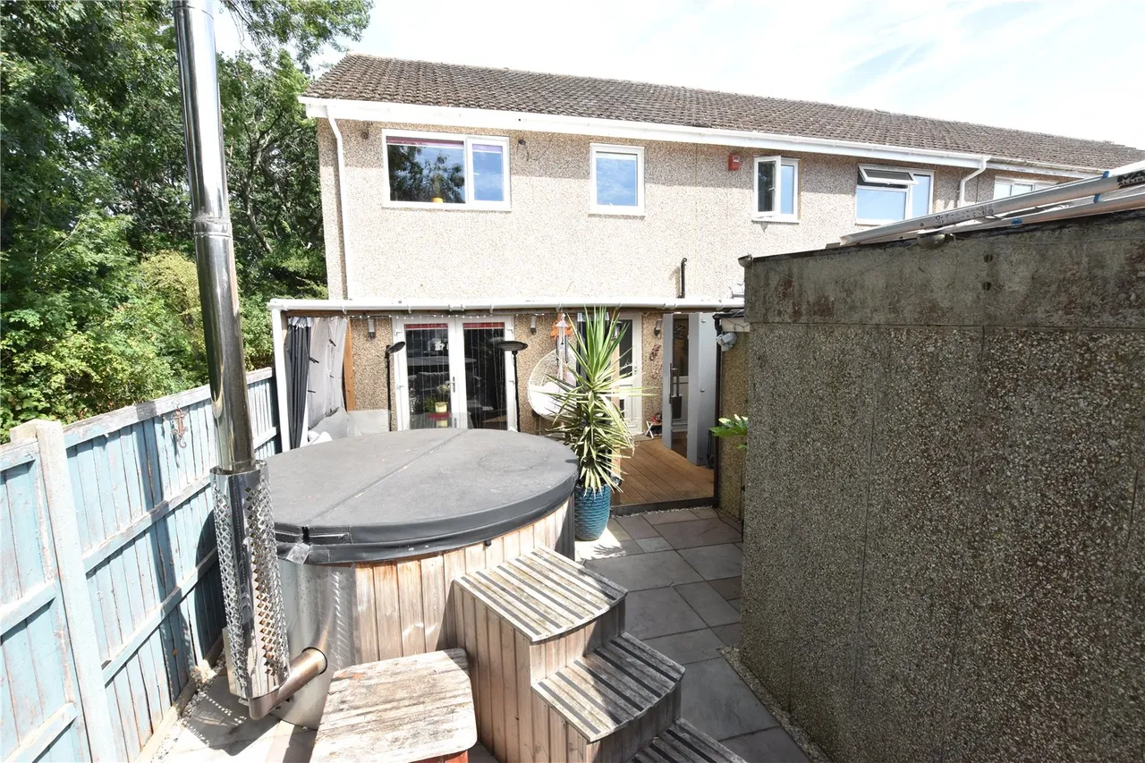 3 bed house for sale — Brookhouse Road, Farnborough, Hampshire, GU14 0DP