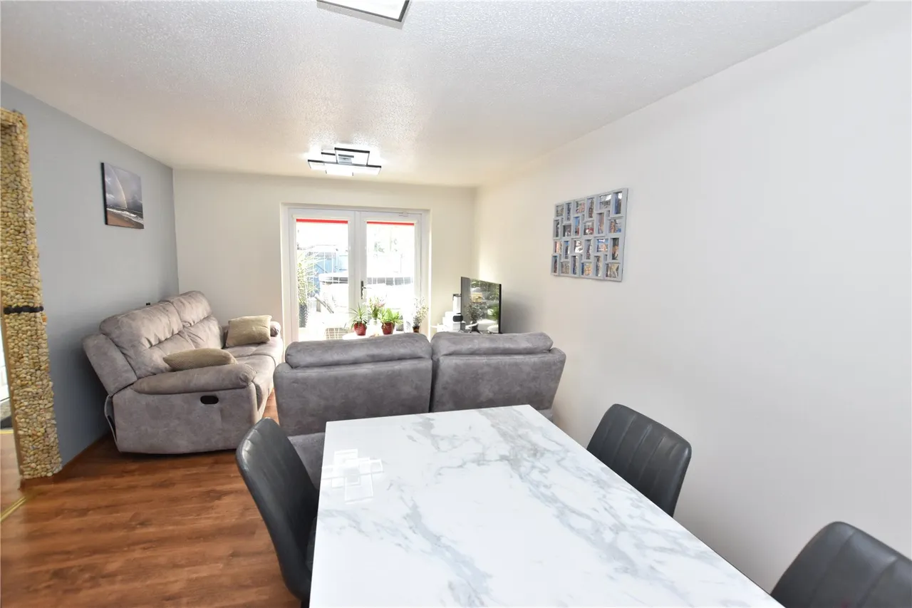 Brookhouse Road, Farnborough, Hampshire, GU14 0DP, photo 7