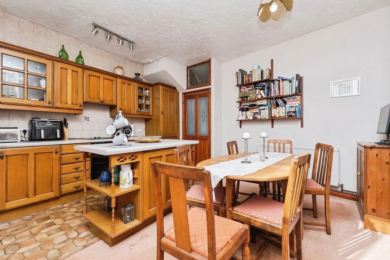 Lodge Causeway, Bristol, BS16, photo 4