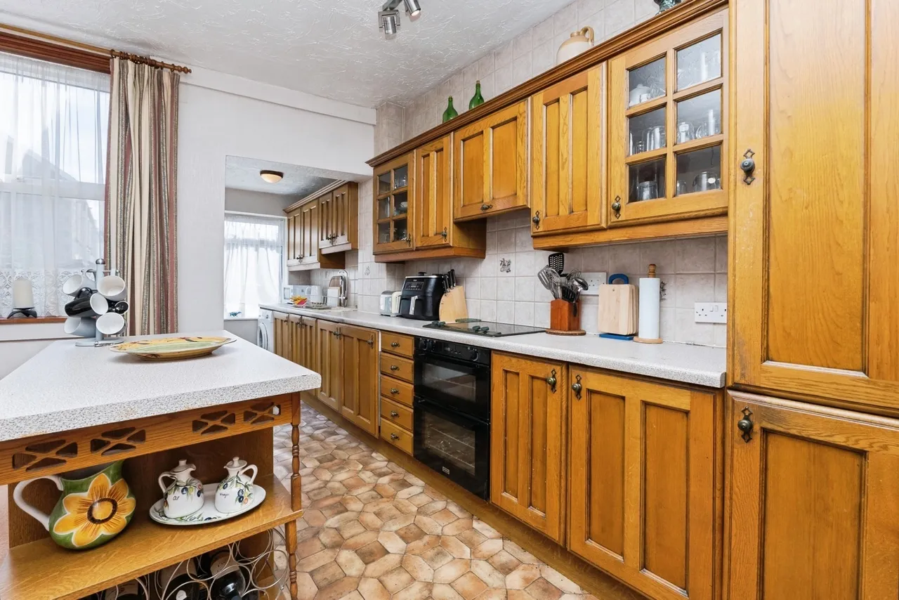 Lodge Causeway, Bristol, BS16, photo 15