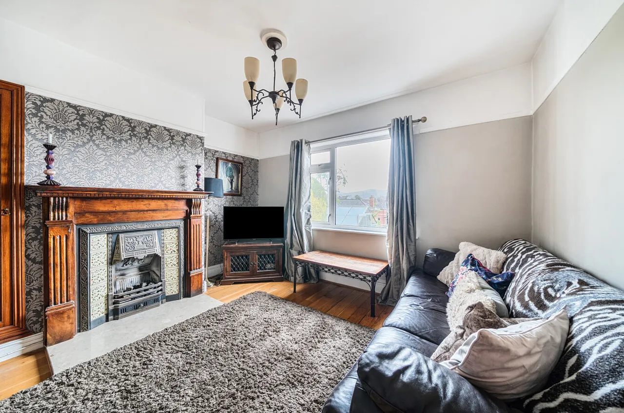 Fairfield Drive, Newtown, photo 4