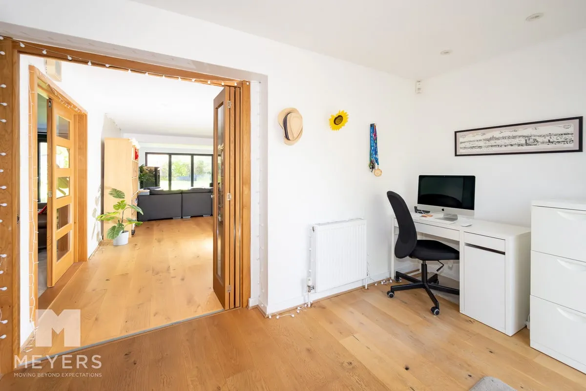 Grosvenor Close, Ashley Heath, BH24, photo 9