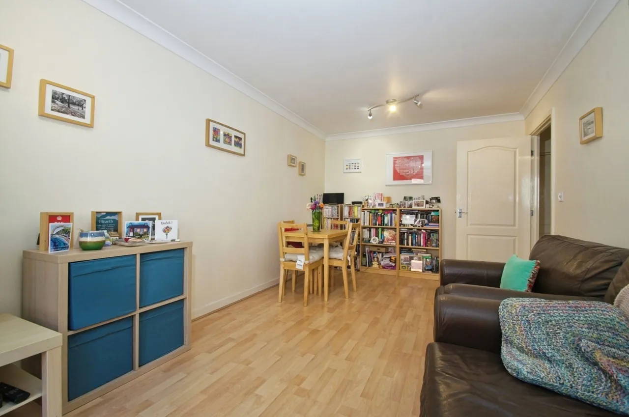 Soudrey Way, CARDIFF, South Glamorgan, CF10, photo 6
