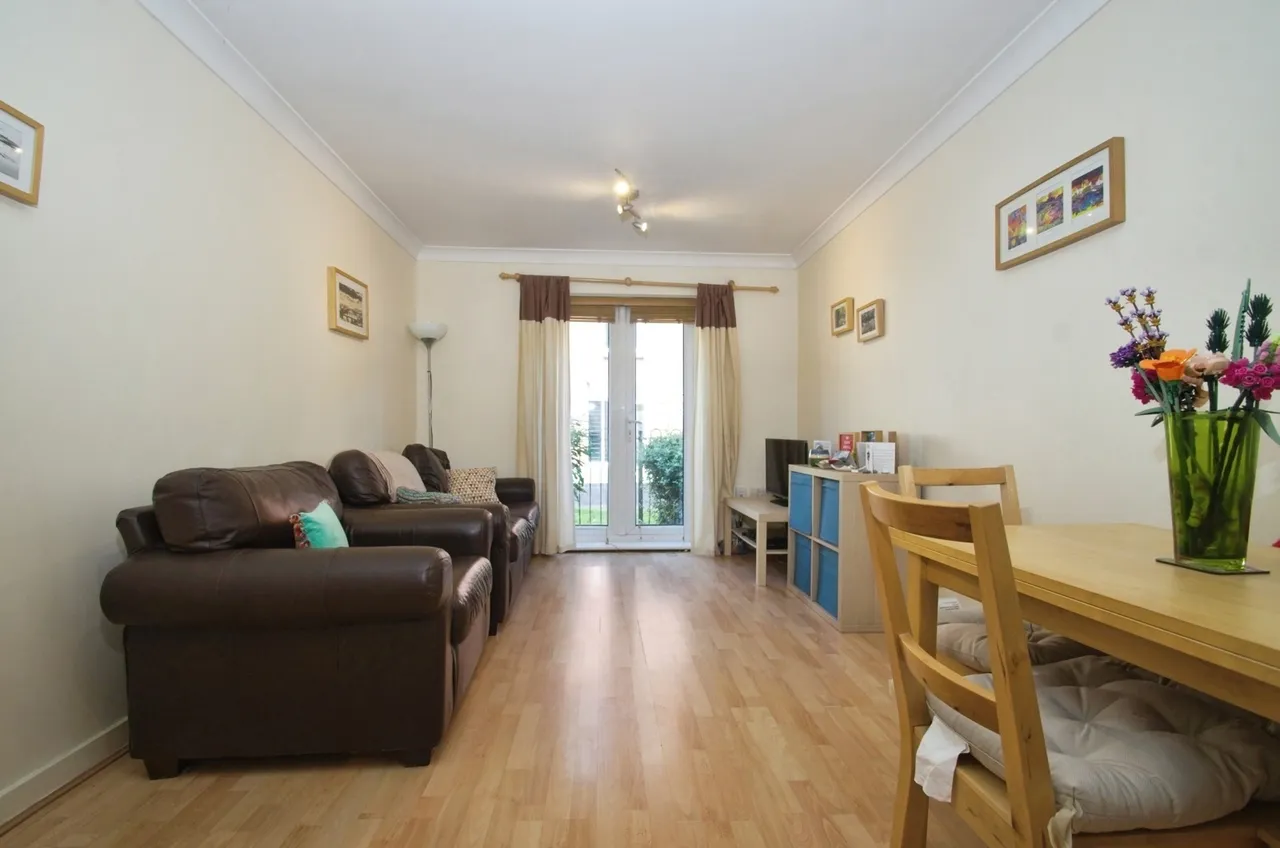 Soudrey Way, CARDIFF, South Glamorgan, CF10, photo 3