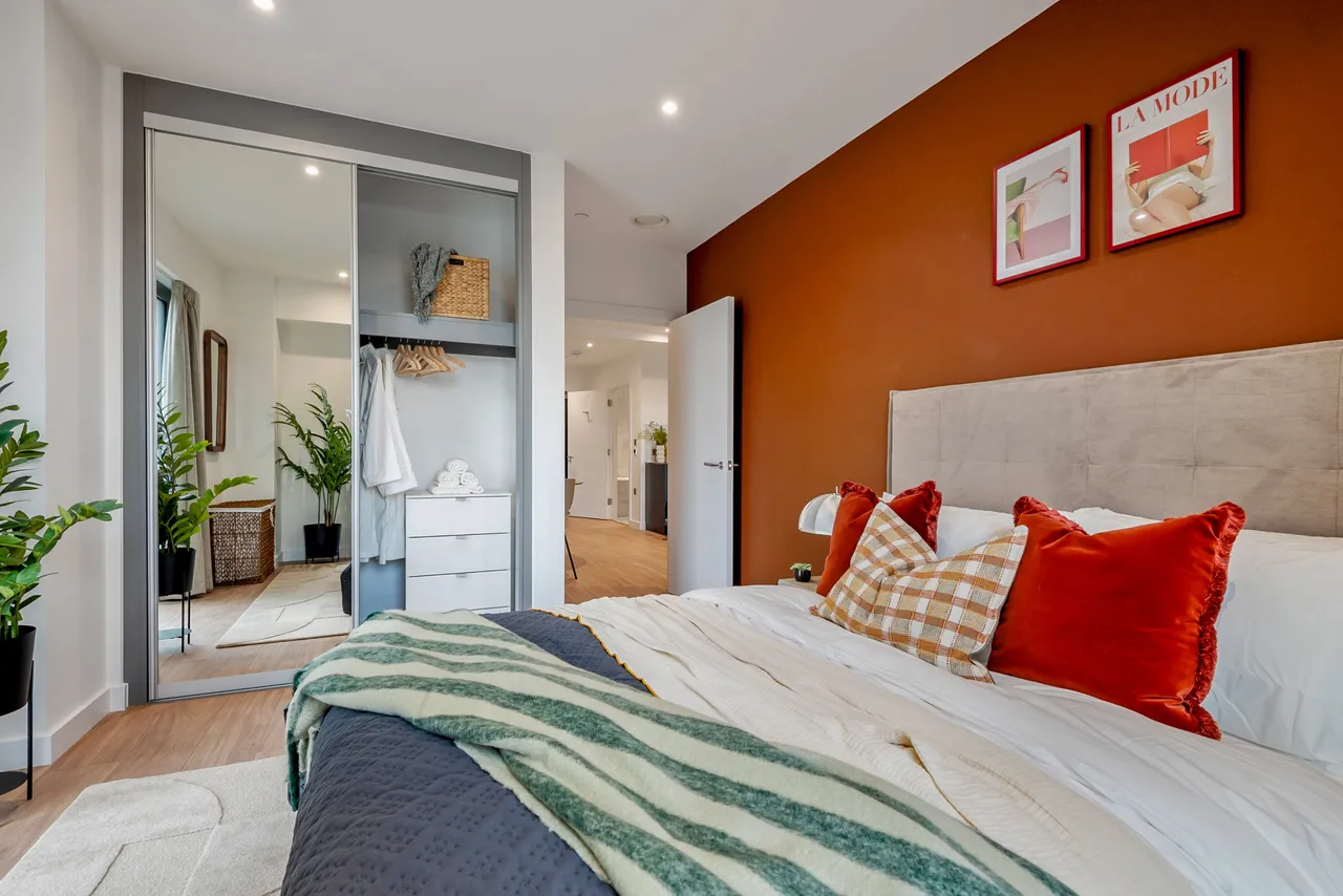 Victoria Road, London, W3, photo 9