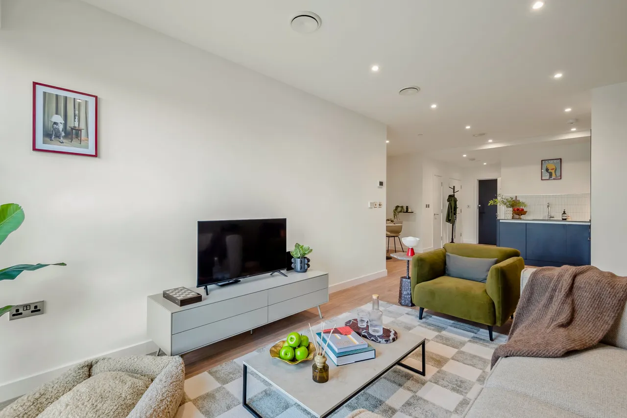Victoria Road, London, W3, photo 10