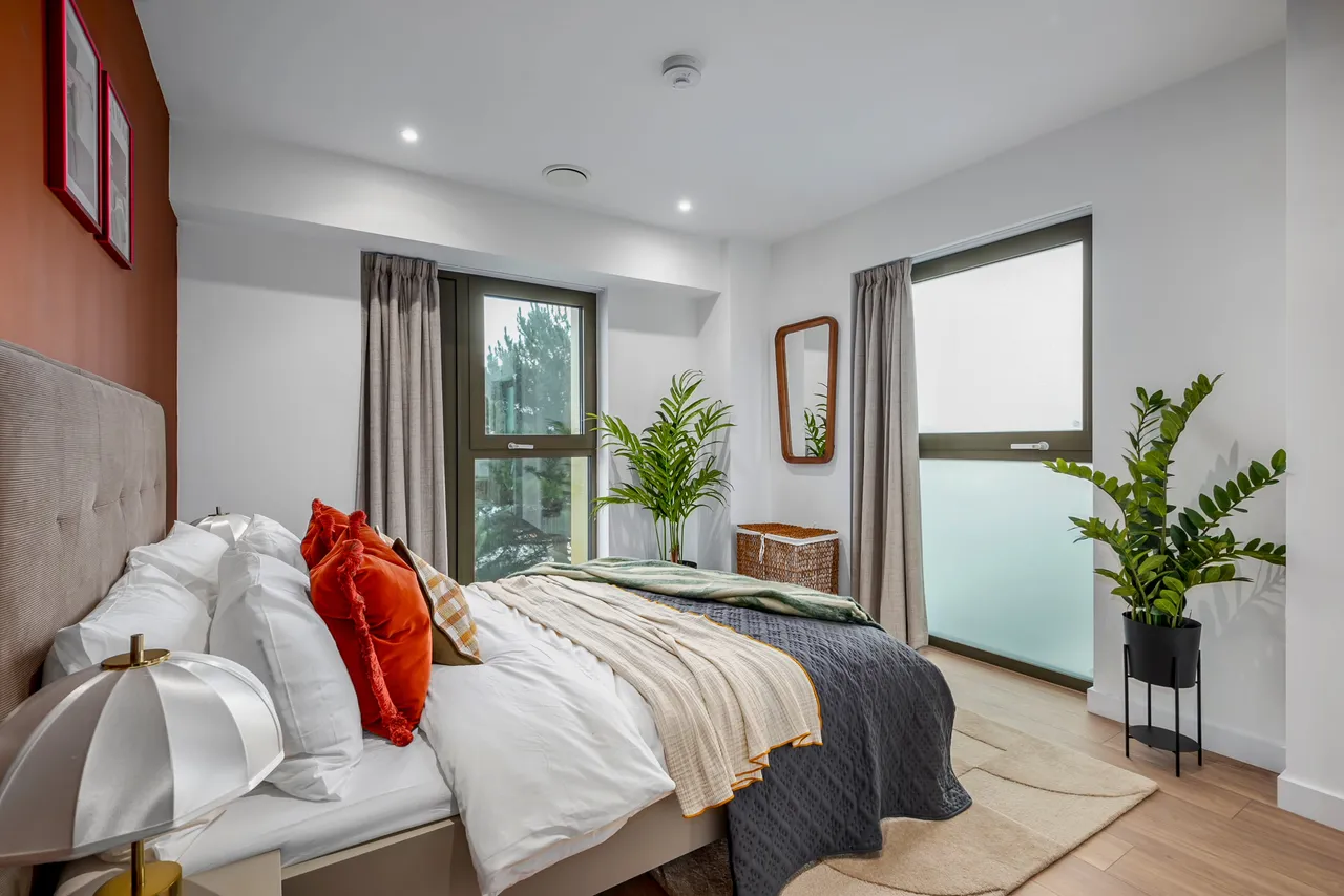 Victoria Road, London, W3, photo 8