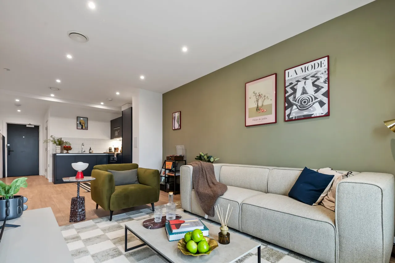 Victoria Road, London, W3, photo 11