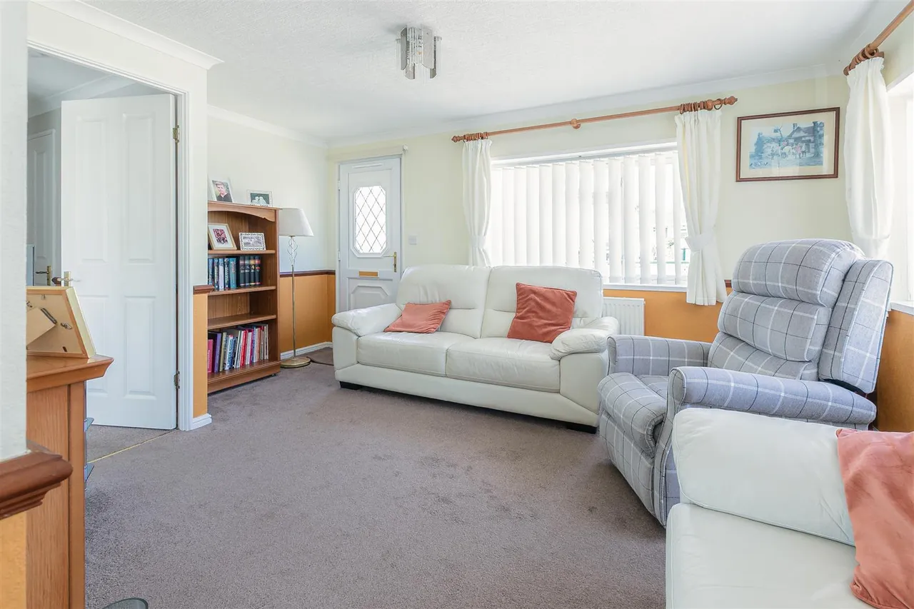 Lillybrook Estate, Lyneham, photo 4