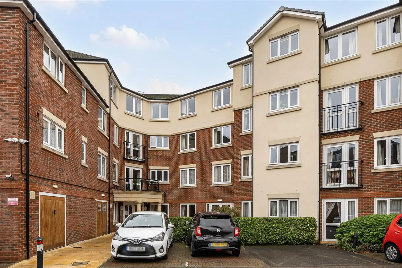 High Street, Orpington, BR6, photo 15
