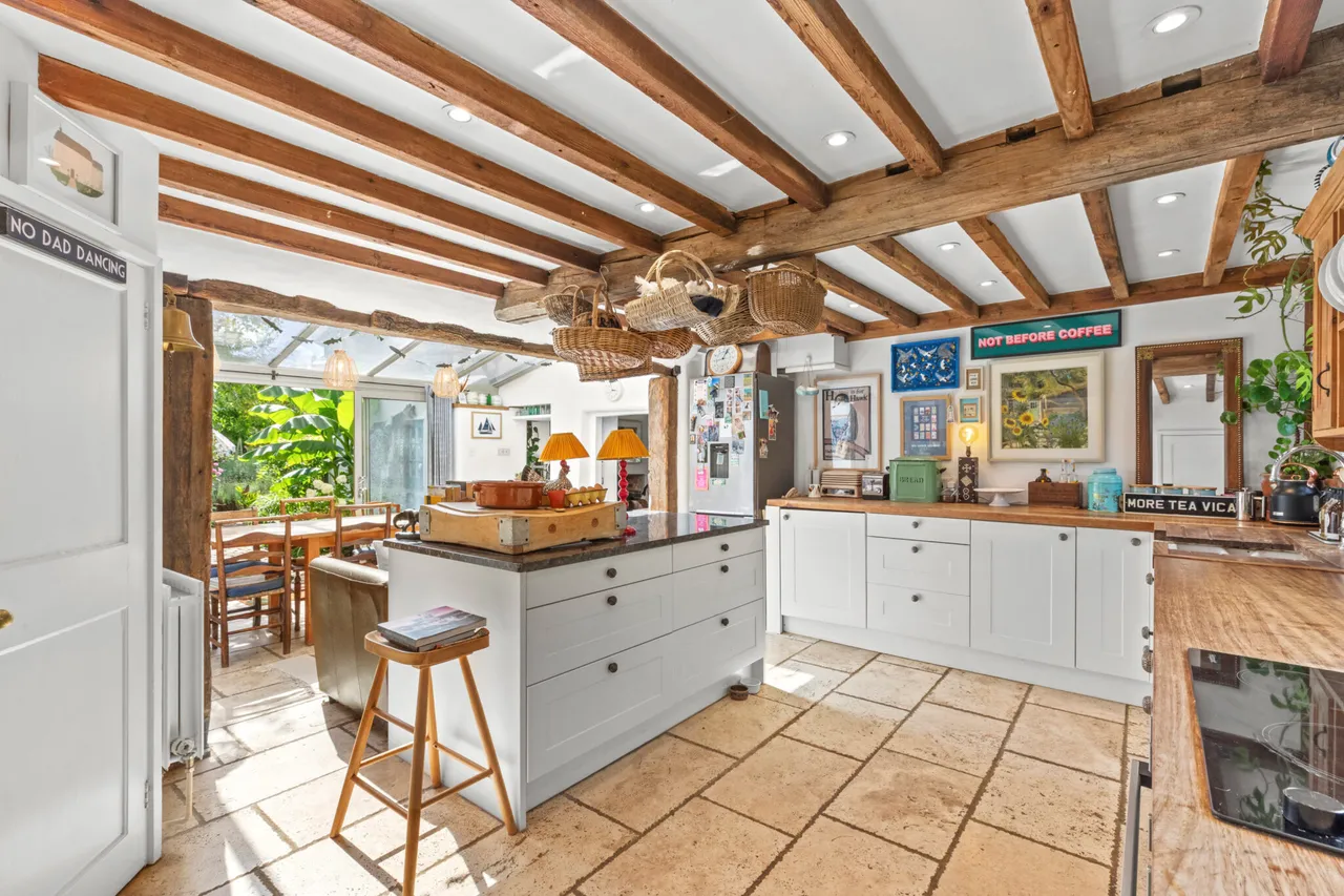 Worminghall Road, Ickford, HP18, photo 3