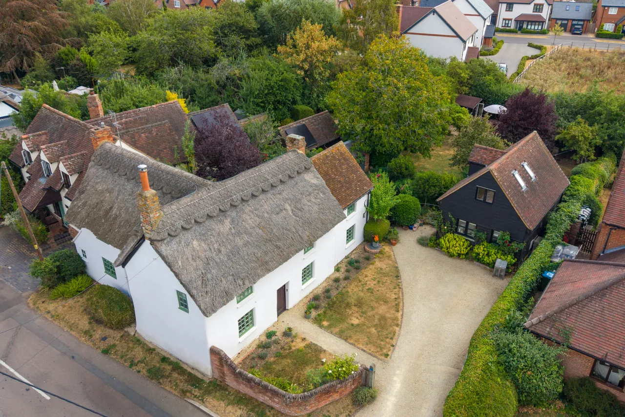 Worminghall Road, Ickford, HP18, photo 23