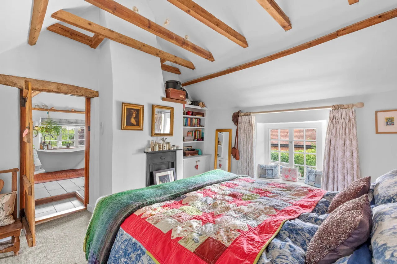 Worminghall Road, Ickford, HP18, photo 15