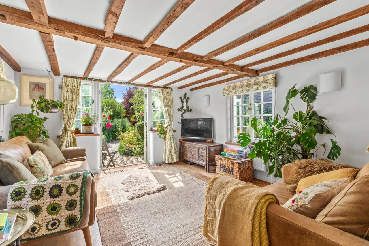 Worminghall Road, Ickford, HP18, photo 11