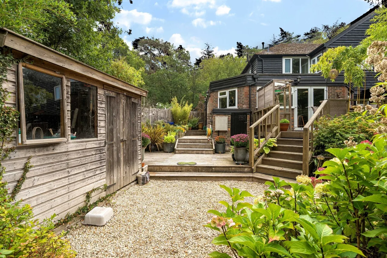 Crosswater Lane, Churt, GU10, photo 23
