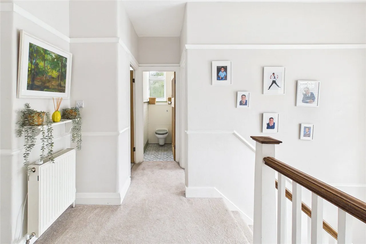 Norbury Hill, London, SW16, photo 16