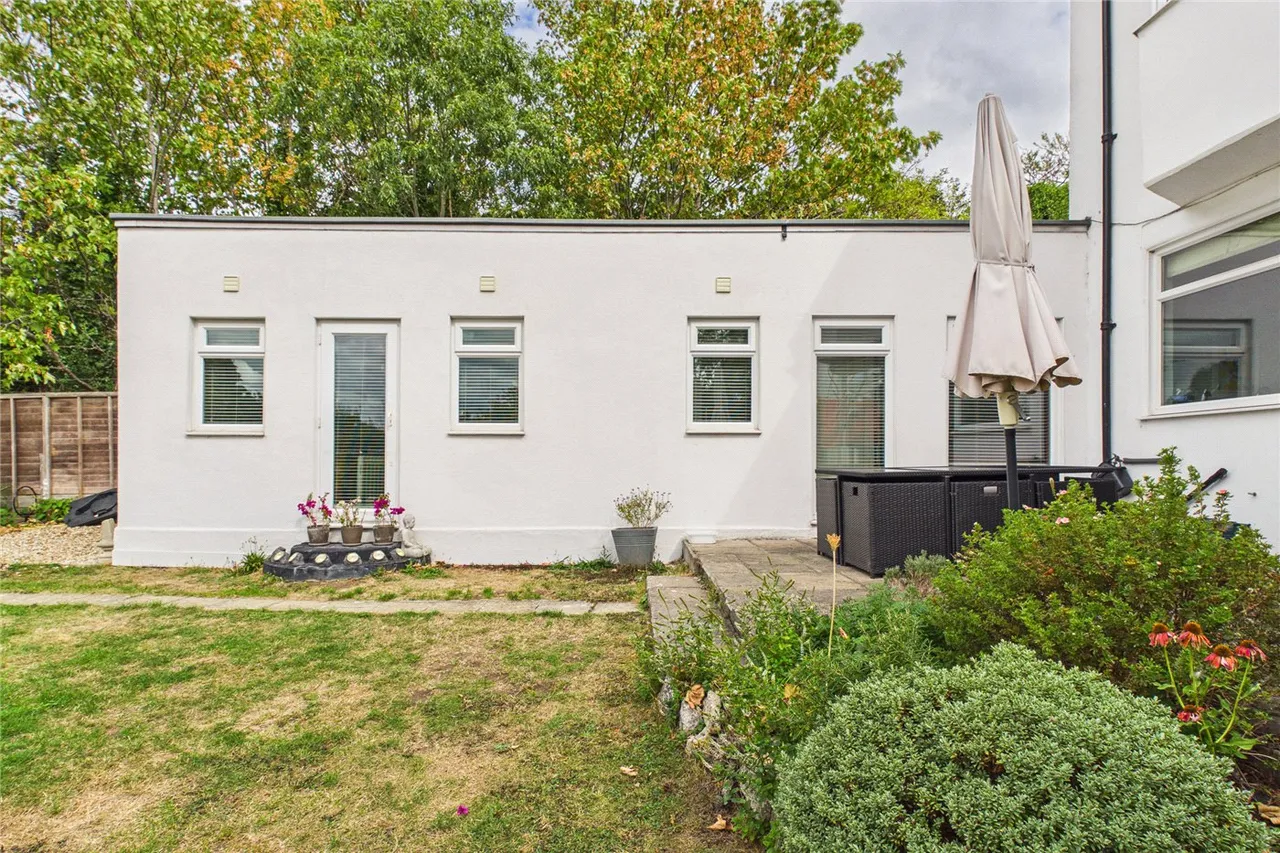 Norbury Hill, London, SW16, photo 13