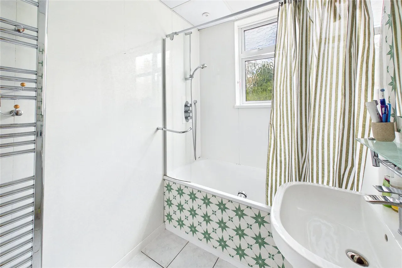 Norbury Hill, London, SW16, photo 18