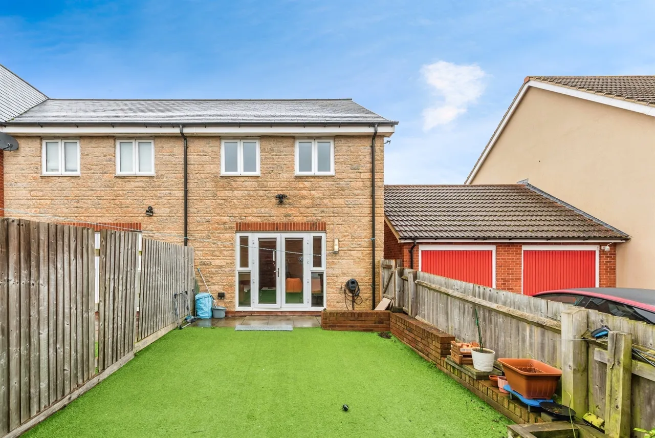 Moredon Road, Swindon, photo 11