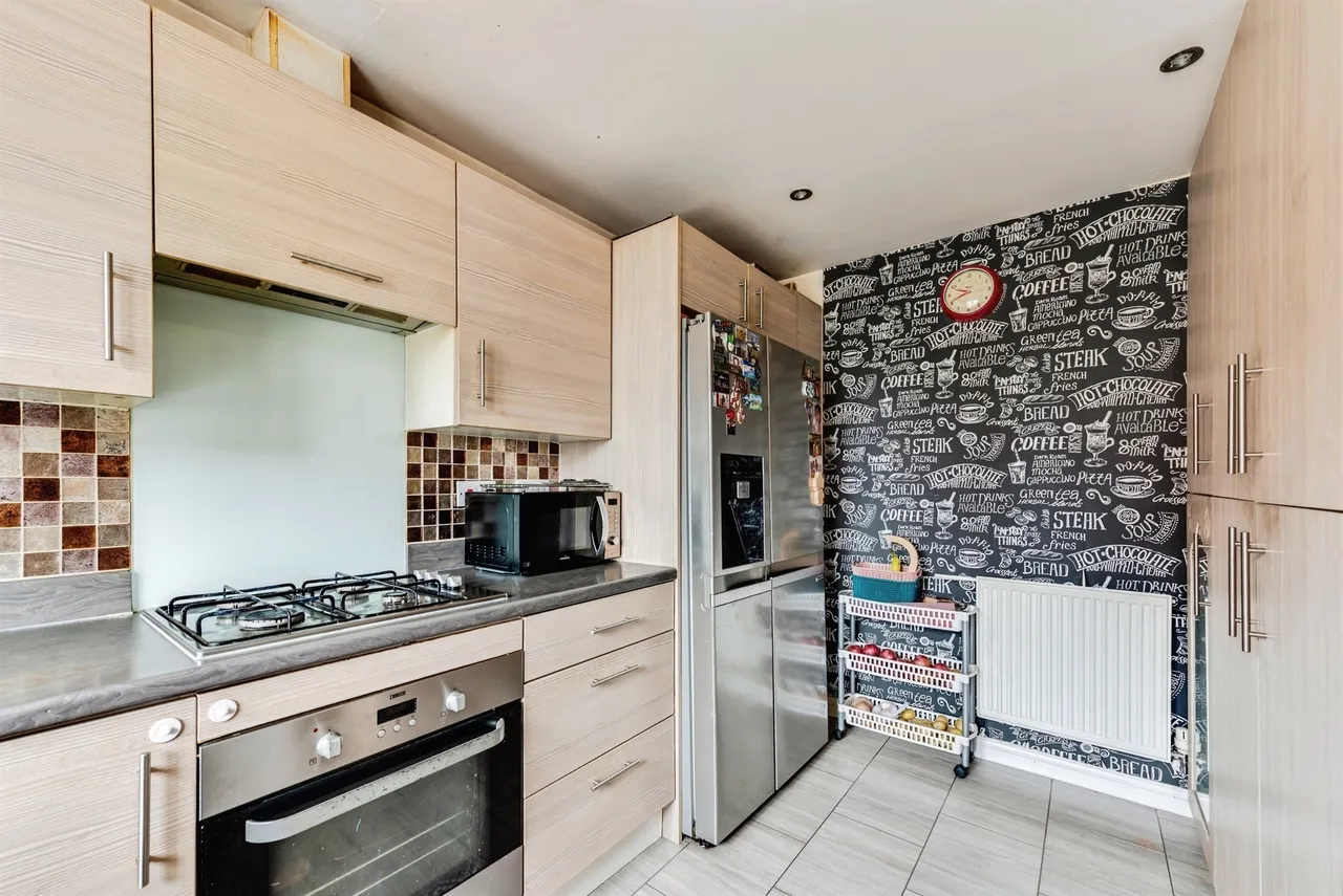 Moredon Road, Swindon, photo 3