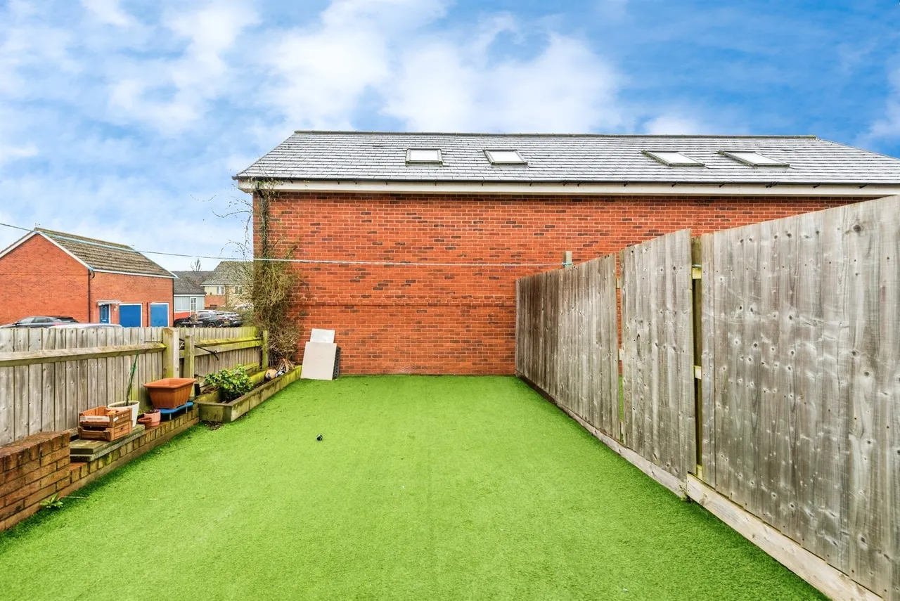 Moredon Road, Swindon, photo 10