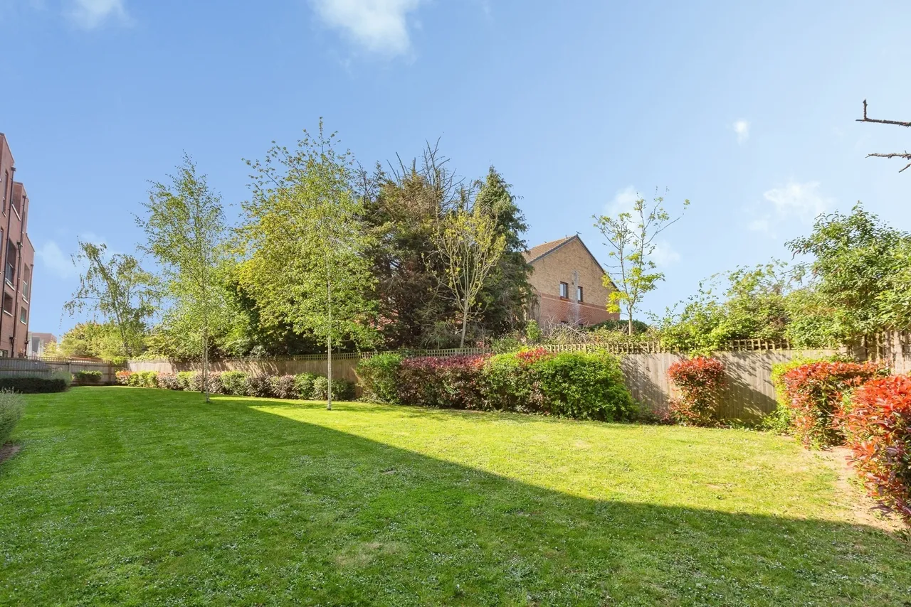Marine Crescent, ILFORD, Essex, IG6, photo 22