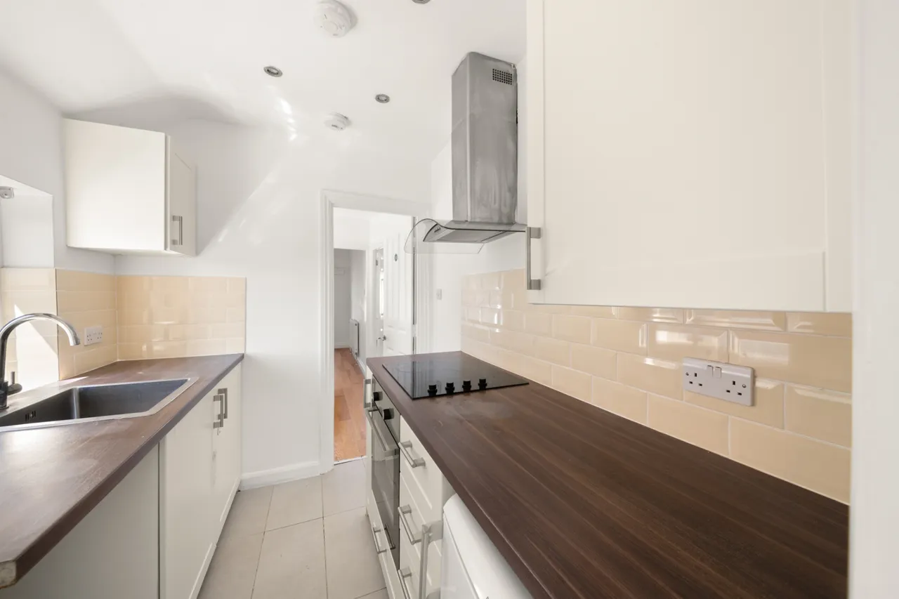 Beechmount Avenue, Hanwell, W7 3AF, photo 3