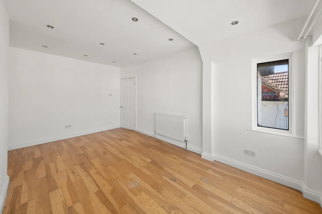 Beechmount Avenue, Hanwell, W7 3AF, photo 2