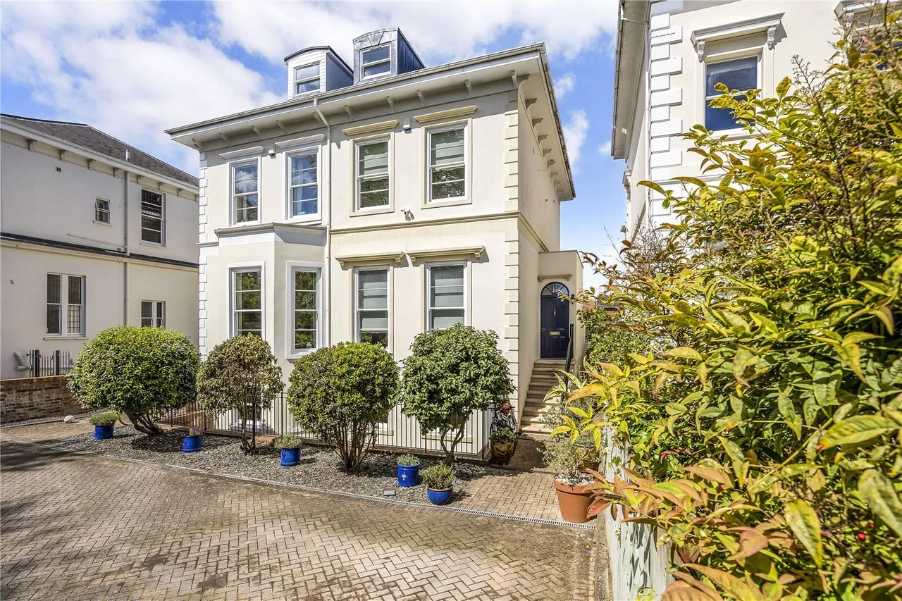 Grafton Road, Cheltenham, GL50, photo 2