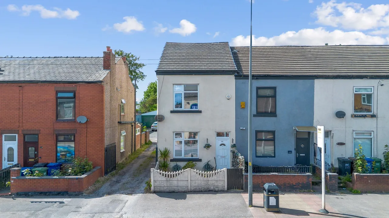 2 bed house for sale — Bolton Road, Ashton-In-Makerfield, Wigan, WN4 8TG