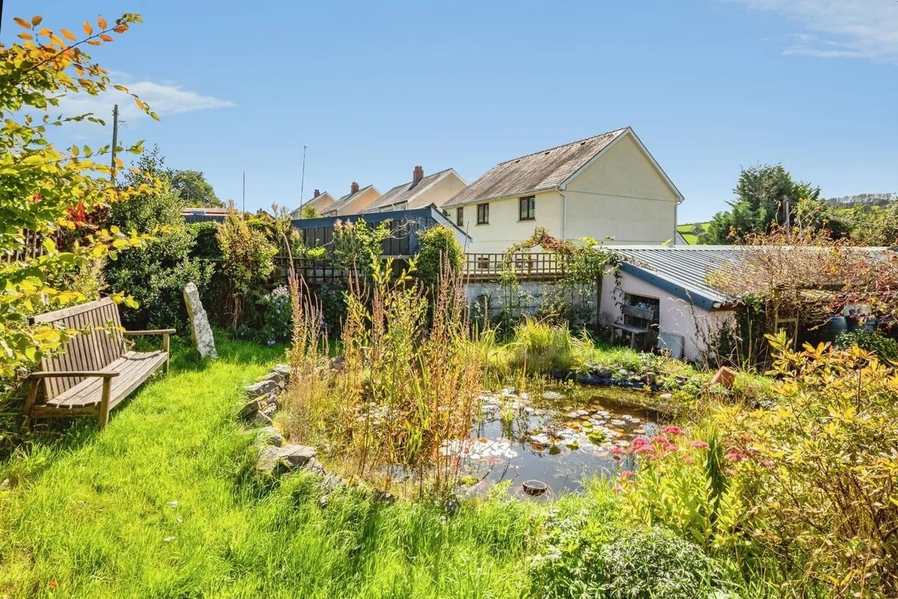 Cwrtnewydd, Llanybydder, SA40, photo 43