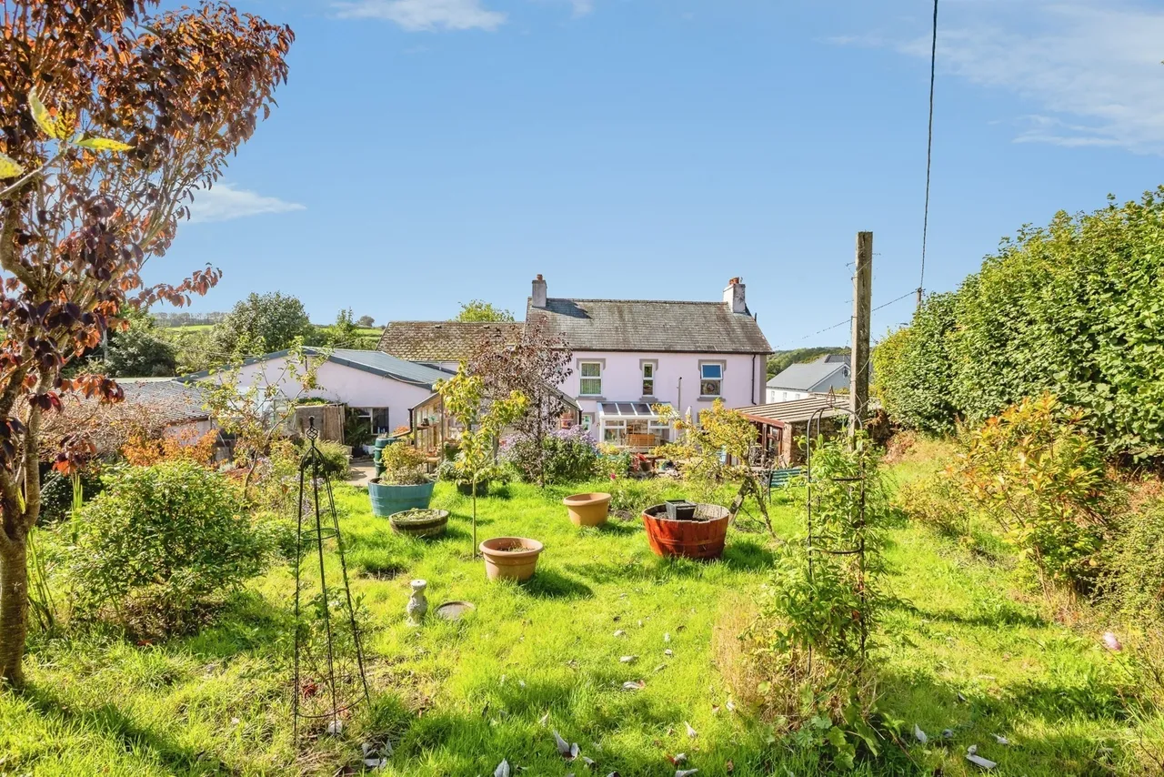 Cwrtnewydd, Llanybydder, SA40, photo 45