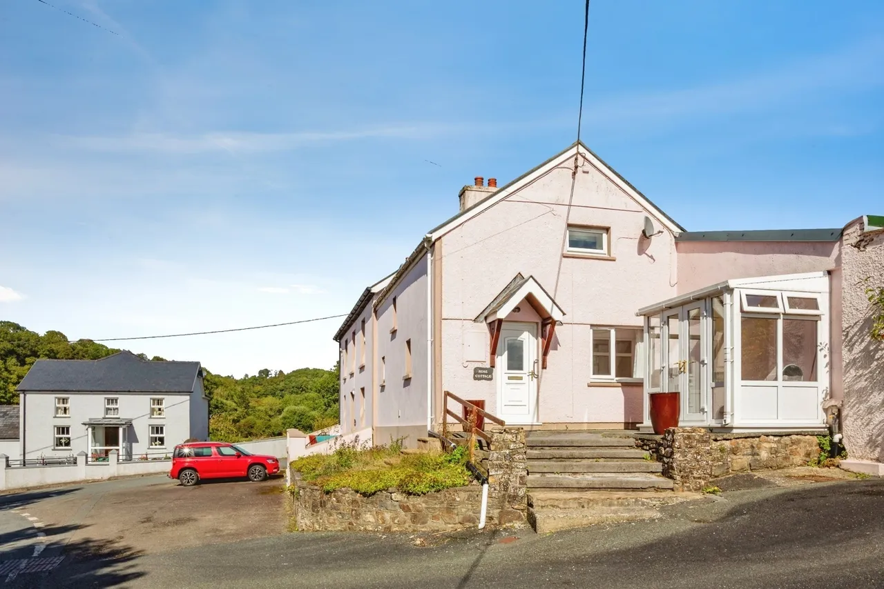 Cwrtnewydd, Llanybydder, SA40, photo 17