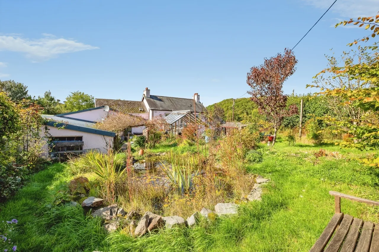 Cwrtnewydd, Llanybydder, SA40, photo 42